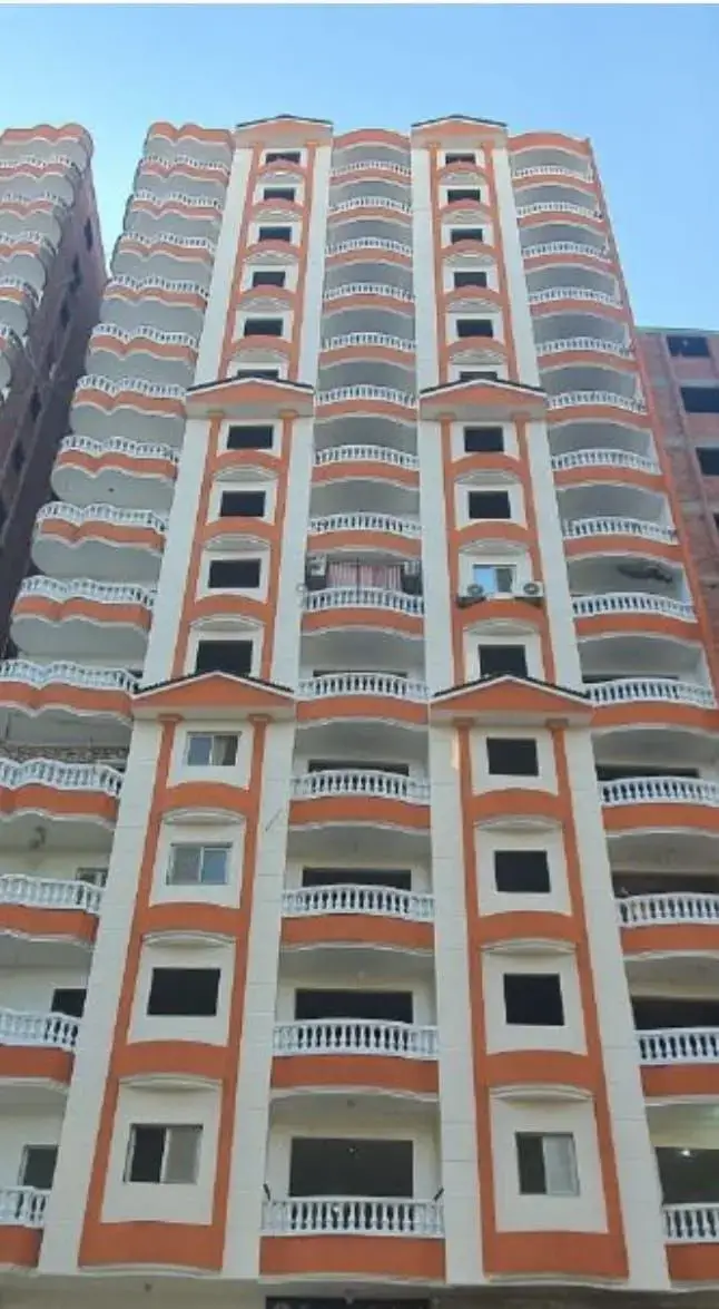 واجهة عمارة سكنية في القاهرة الجديدة من تنفيذ شركة Prime Stones للتطوير العقاري